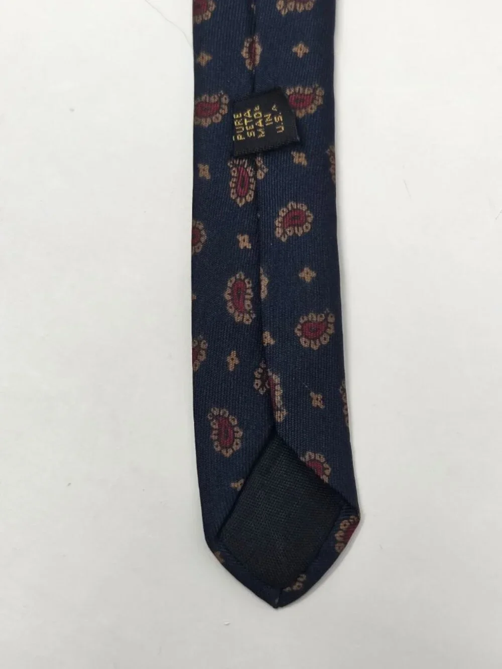 Mallory And Church Mens Pure Silk Tie 57 Inch Navy Red Paisley Made In USA